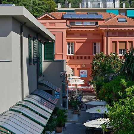 Hotel Delle Rose San Bartolomeo Al Mare Exterior photo