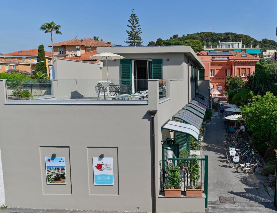 Hotel Delle Rose San Bartolomeo Al Mare Exterior photo