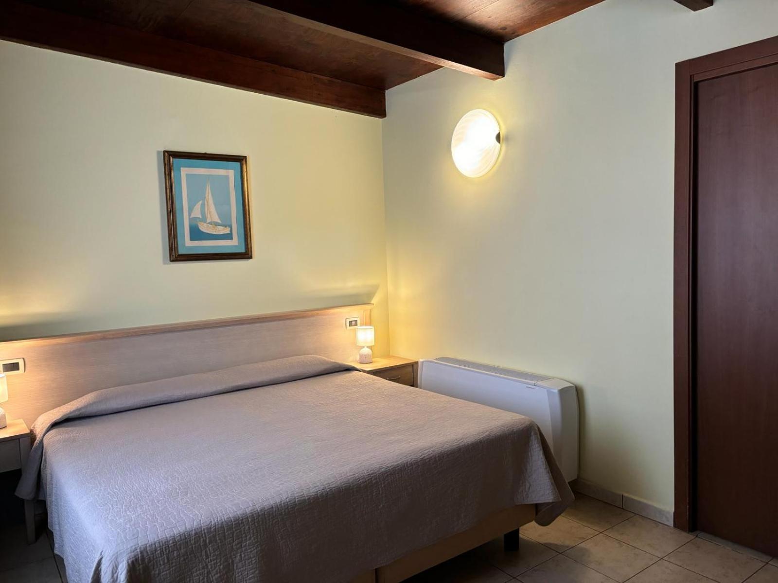 Hotel Delle Rose San Bartolomeo Al Mare Exterior photo