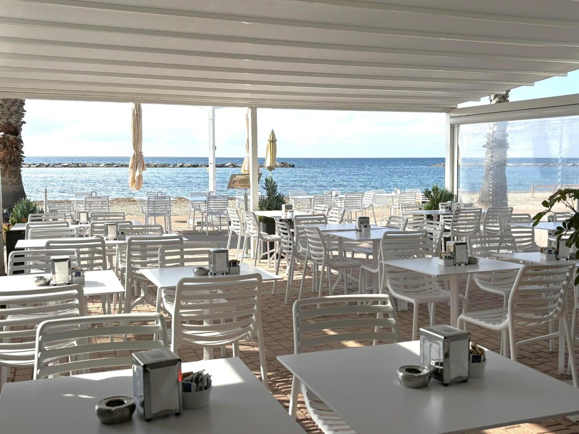 Hotel Delle Rose San Bartolomeo Al Mare Exterior photo