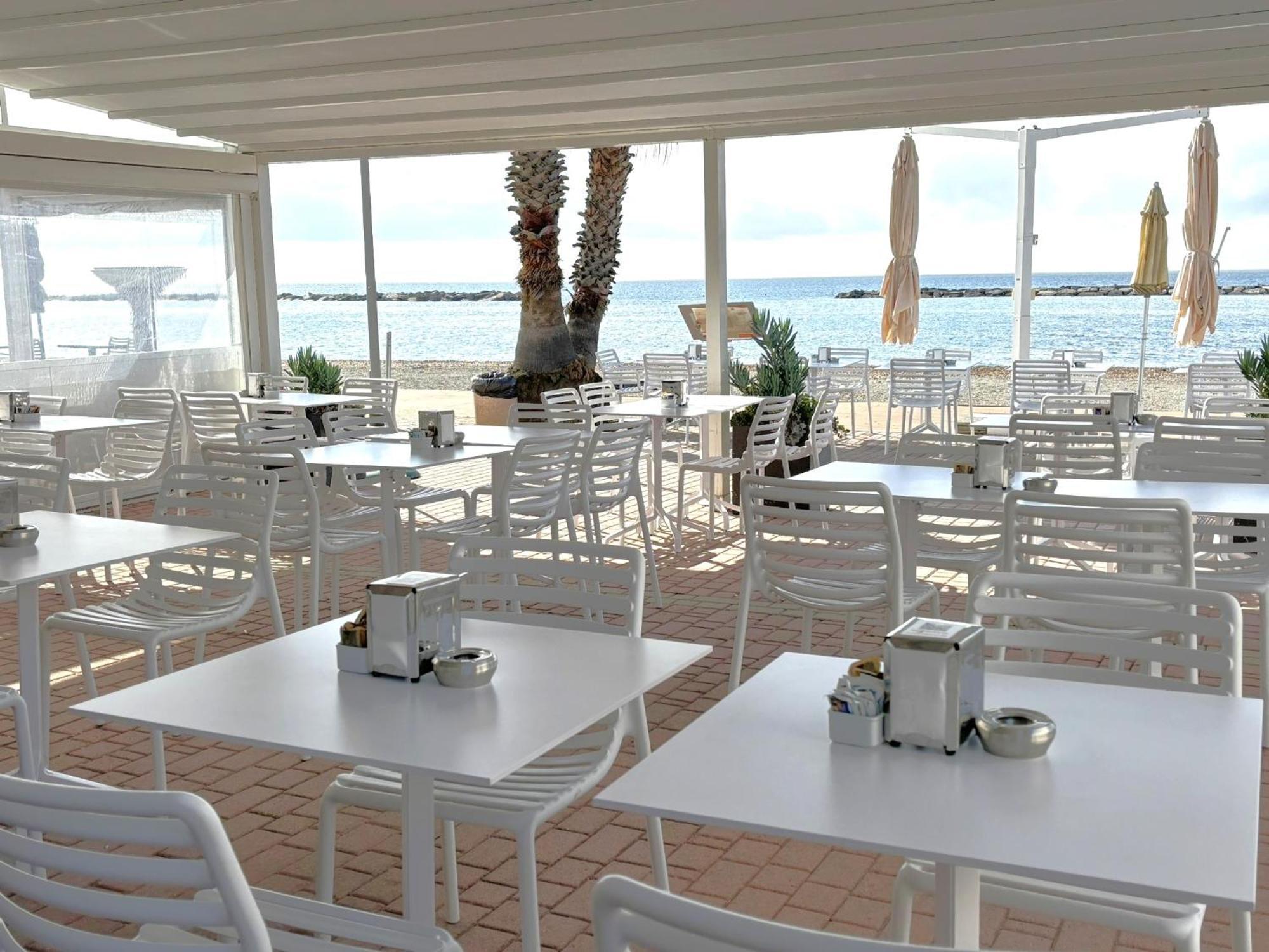 Hotel Delle Rose San Bartolomeo Al Mare Exterior photo